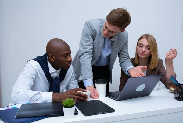 Comment mesurer l'impact des avis clients sur votre visibilité en ligne